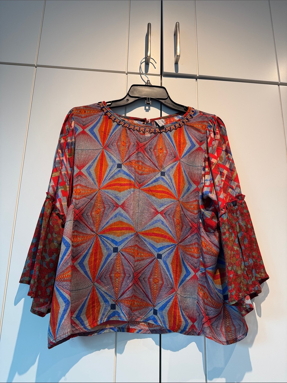 Geometric Print Flow Blouse in Red & Blue